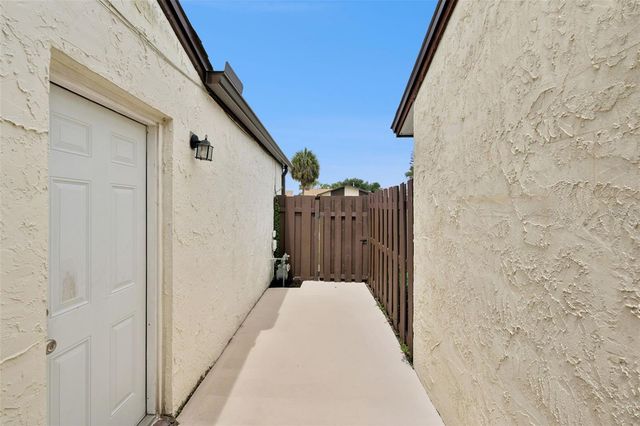2026 KINGS CROSSING SW, Winter Haven, FL 33880