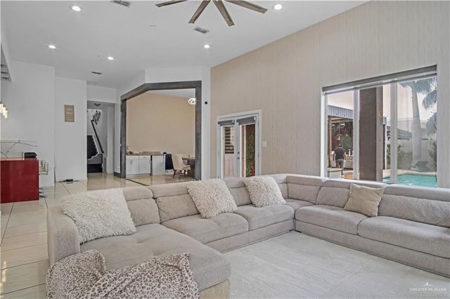 1103 Glenwood Avenue, Mission, TX 78572