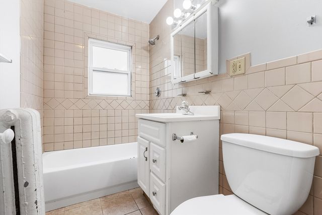 28 Sunset St 28, Boston, MA 02120