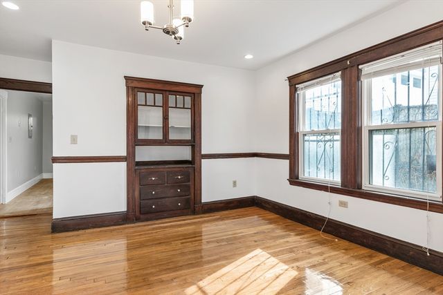 28 Sunset St 28, Boston, MA 02120