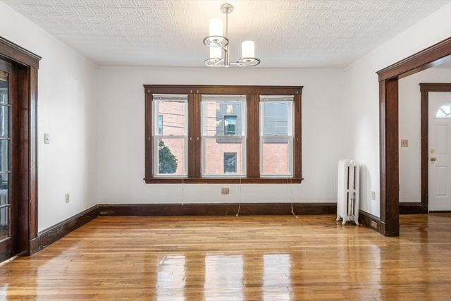 28 Sunset St 28, Boston, MA 02120