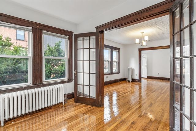 28 Sunset St 28, Boston, MA 02120