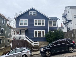 28 Sunset St 28, Boston, MA 02120