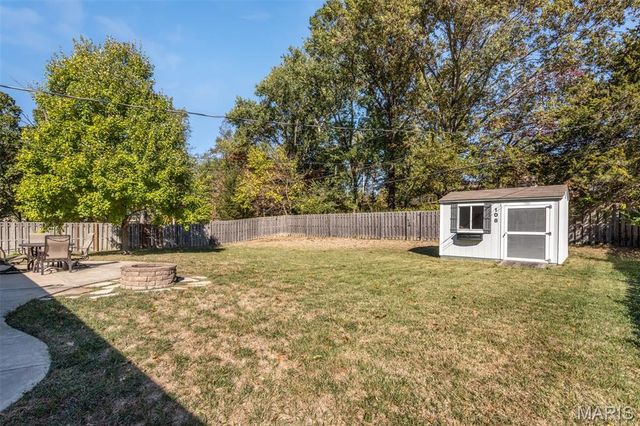 108 Old Oaks Drive, Ballwin, MO 63011