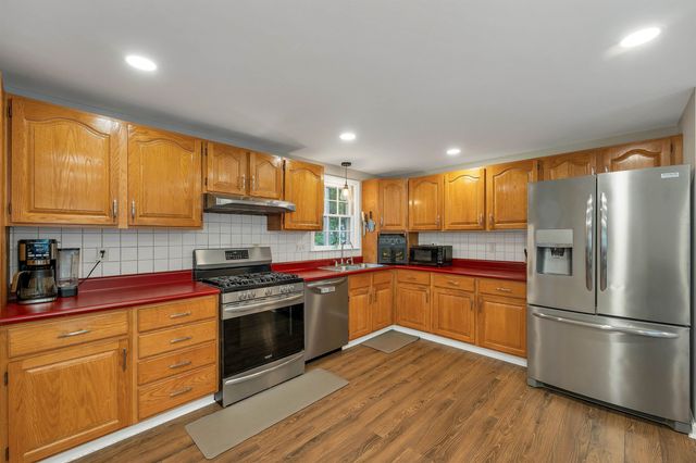 25 Briar Cliff Drive, Milford, NH 03055