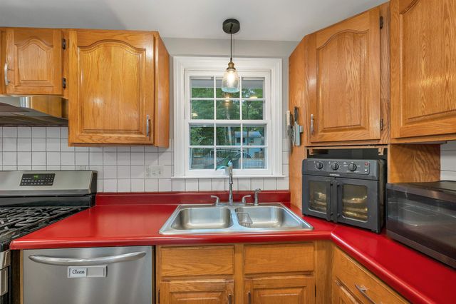 25 Briar Cliff Drive, Milford, NH 03055