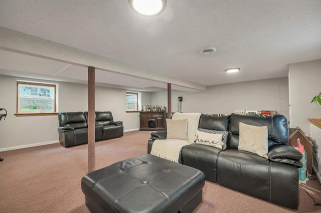25 Briar Cliff Drive, Milford, NH 03055