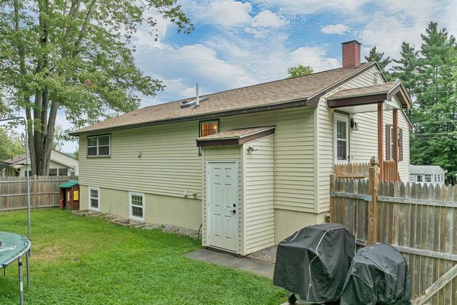25 Briar Cliff Drive, Milford, NH 03055