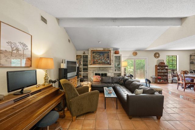 9820 Timber Ridge PASS, Austin, TX 78733
