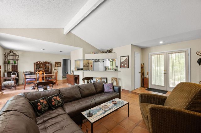 9820 Timber Ridge PASS, Austin, TX 78733