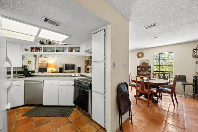 9820 Timber Ridge PASS, Austin, TX 78733