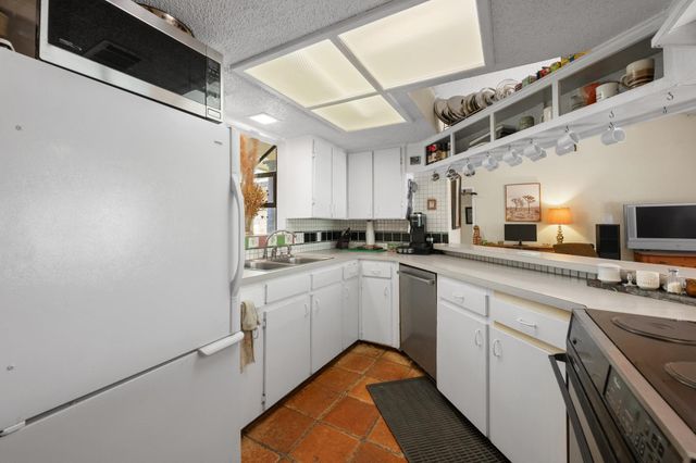 9820 Timber Ridge PASS, Austin, TX 78733