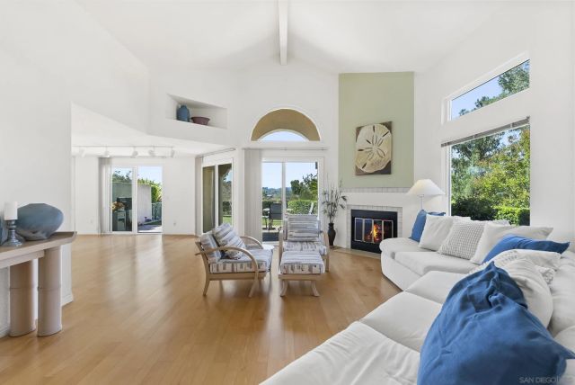 1749 Sawgrass Glen, Escondido, CA 92026