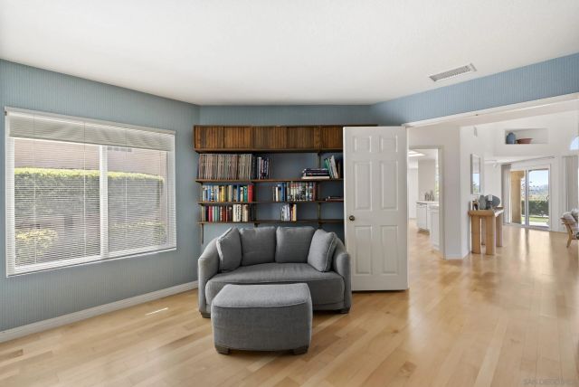 1749 Sawgrass Glen, Escondido, CA 92026