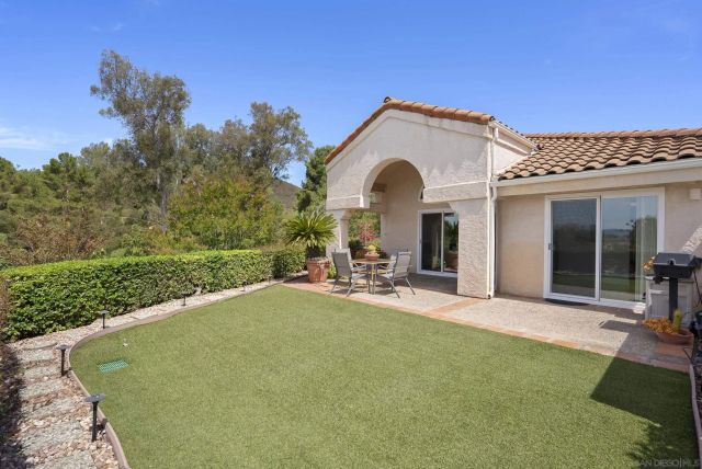 1749 Sawgrass Glen, Escondido, CA 92026