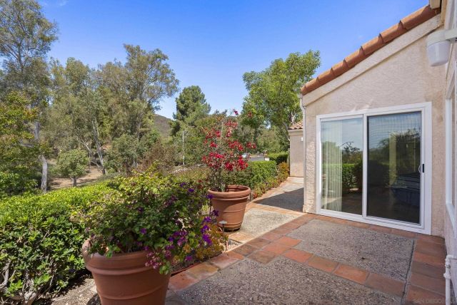1749 Sawgrass Glen, Escondido, CA 92026