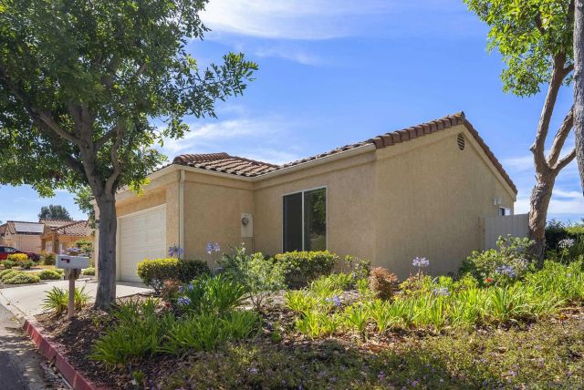 1749 Sawgrass Glen, Escondido, CA 92026