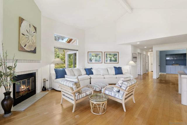 1749 Sawgrass Glen, Escondido, CA 92026