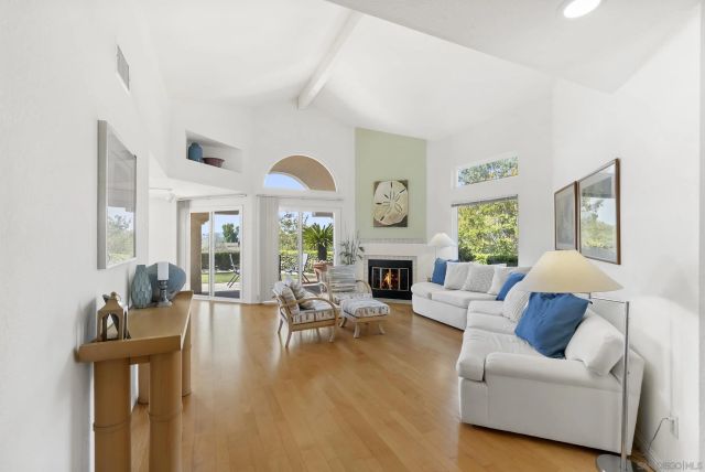 1749 Sawgrass Glen, Escondido, CA 92026