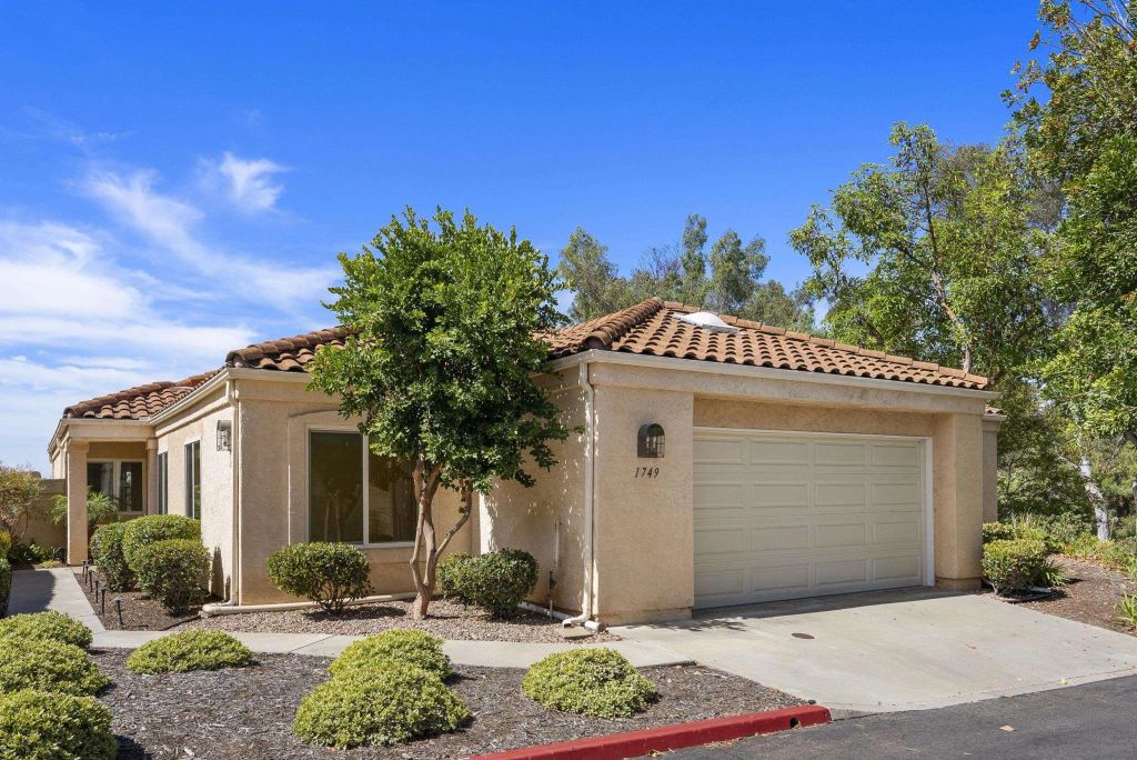 1749 Sawgrass Glen, Escondido, CA 92026