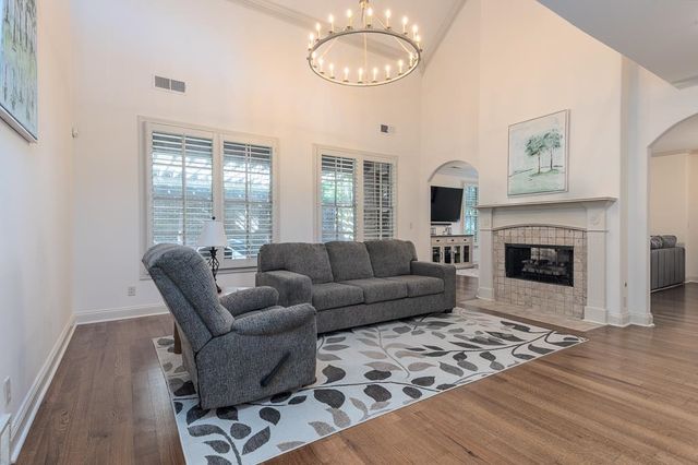 3077 POPLAR GROVE LN, Germantown, TN 38139