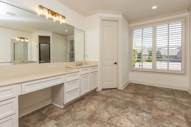 3077 POPLAR GROVE LN, Germantown, TN 38139