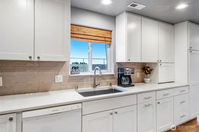 1407 S Husky Drive, Moses Lake, WA 98837