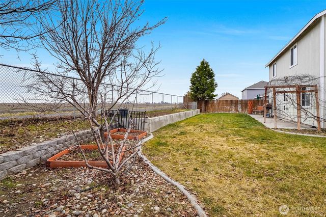 1407 S Husky Drive, Moses Lake, WA 98837