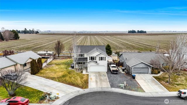 1407 S Husky Drive, Moses Lake, WA 98837