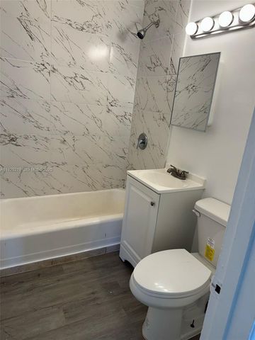 5019 NE 19th Ter, Pompano Beach, FL 33064