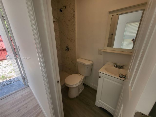 5019 NE 19th Ter, Pompano Beach, FL 33064