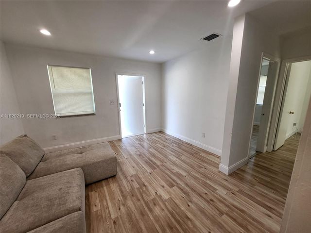 5019 NE 19th Ter, Pompano Beach, FL 33064