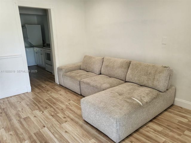 5019 NE 19th Ter, Pompano Beach, FL 33064