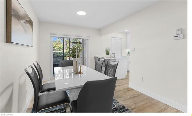 788 Park Shore DR # F17, Naples, FL 34103