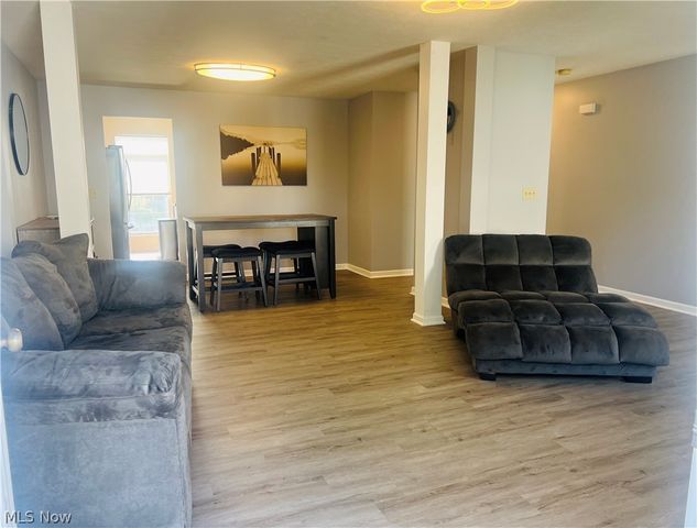 1963 E 85th Street, Cleveland, OH 44106