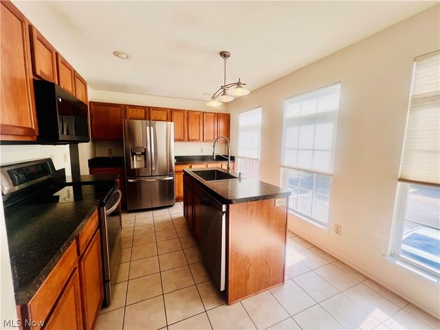1963 E 85th Street, Cleveland, OH 44106