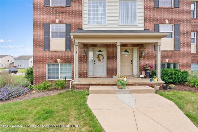 625 Nantucket Drive, Lansing, MI 48906