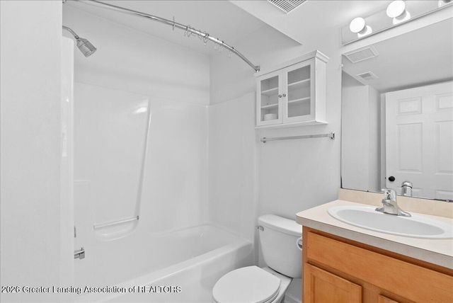 625 Nantucket Drive, Lansing, MI 48906