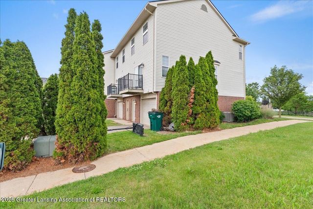 625 Nantucket Drive, Lansing, MI 48906