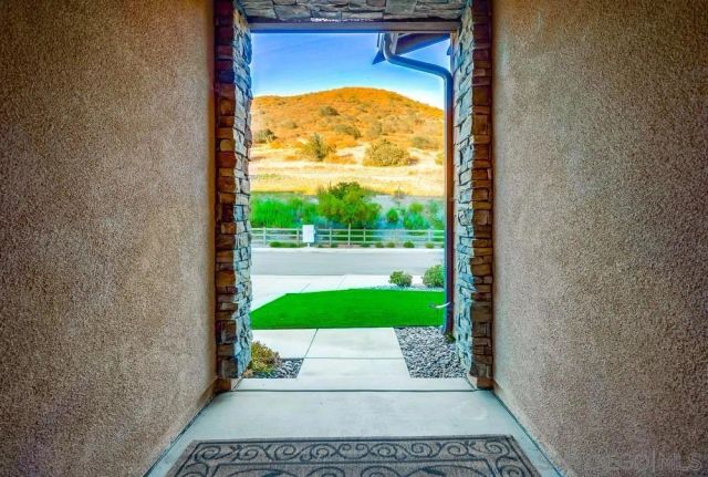 35828 Blue Breton Dr, Fallbrook, CA 92028