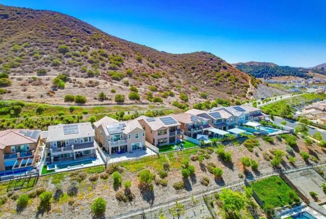 35828 Blue Breton Dr, Fallbrook, CA 92028