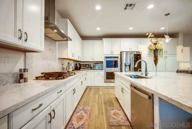 35828 Blue Breton Dr, Fallbrook, CA 92028