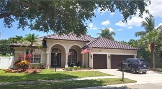 2051 NW 125th Ter, Pembroke Pines, FL 33028