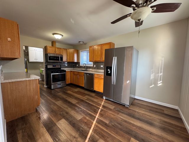 7838 W 73RD Place, Bridgeview, IL 60455