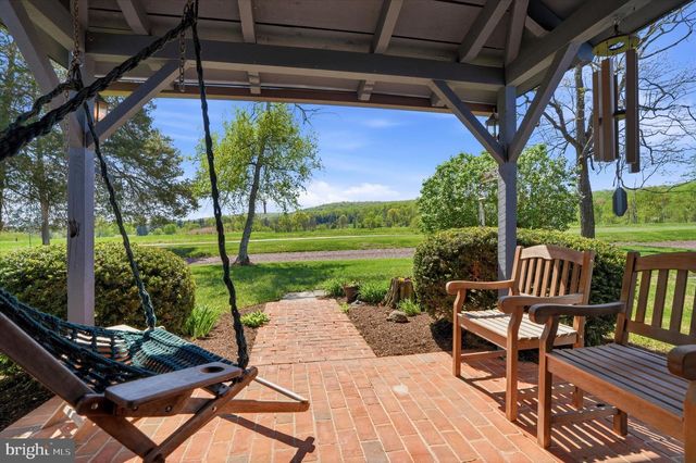 170 RED CORNER RD, Douglassville, PA 19518