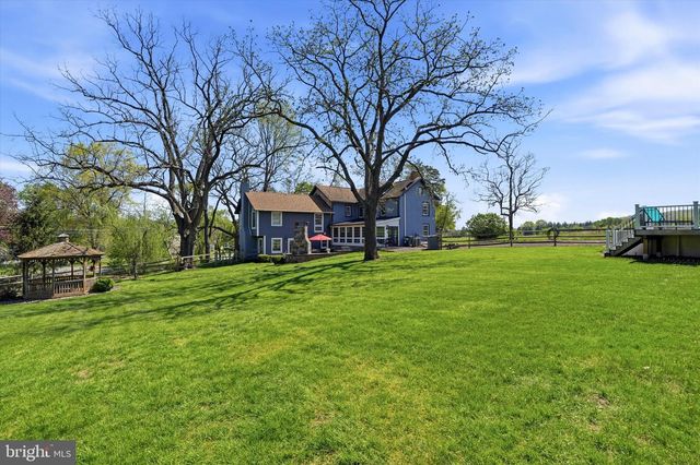 170 RED CORNER RD, Douglassville, PA 19518