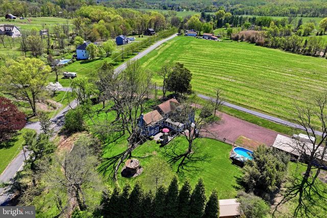 170 RED CORNER RD, Douglassville, PA 19518