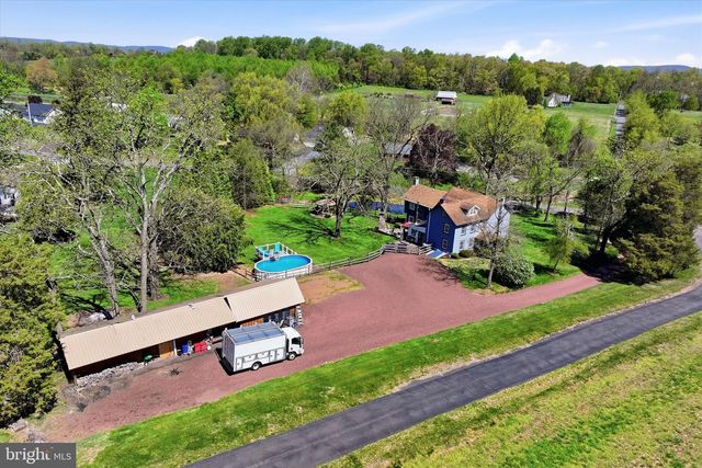 170 RED CORNER RD, Douglassville, PA 19518