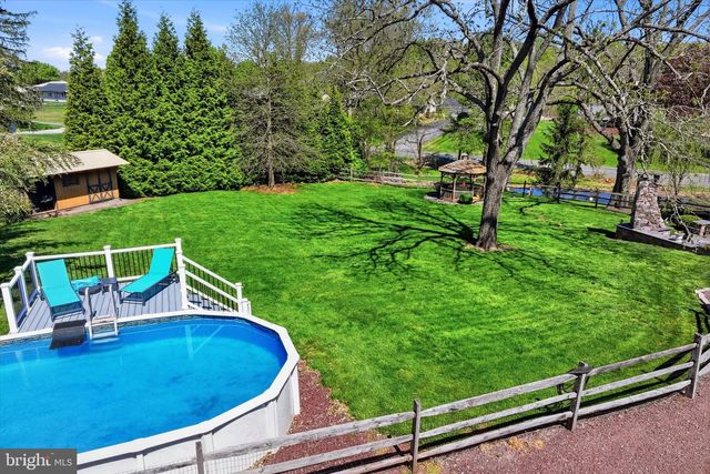 170 RED CORNER RD, Douglassville, PA 19518