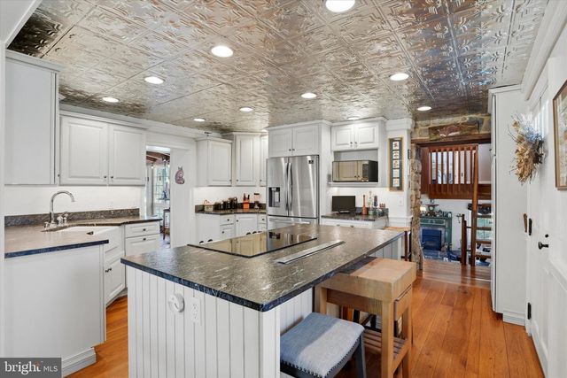 170 RED CORNER RD, Douglassville, PA 19518